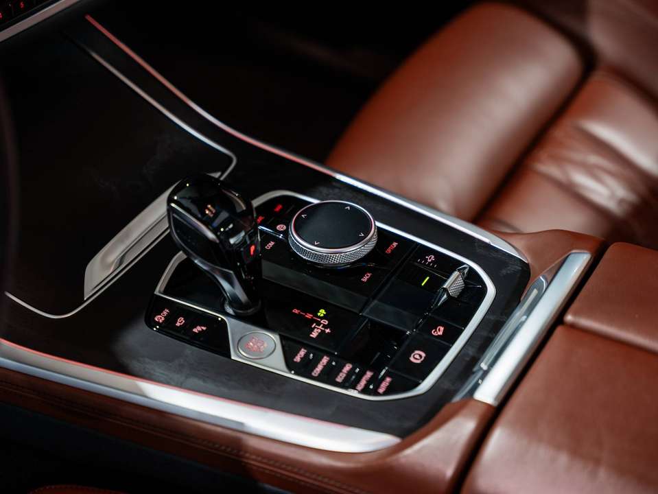 BMW X7 - Imagem 12