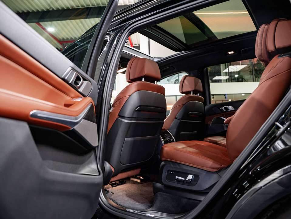 BMW X7 - Imagem 14