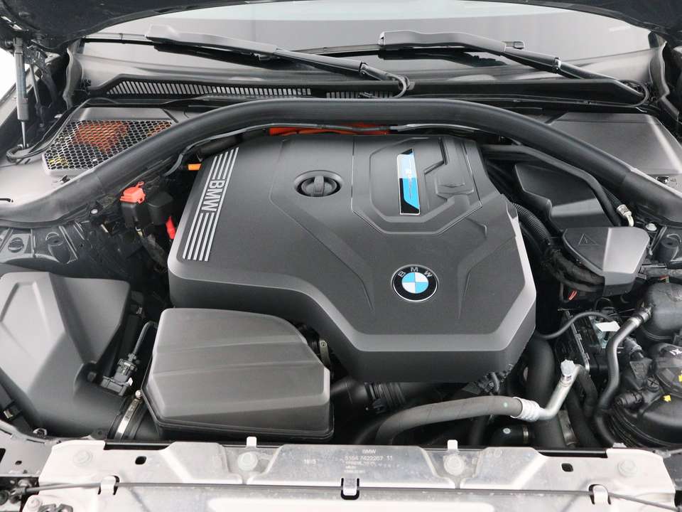 BMW 330 - Imagem 4