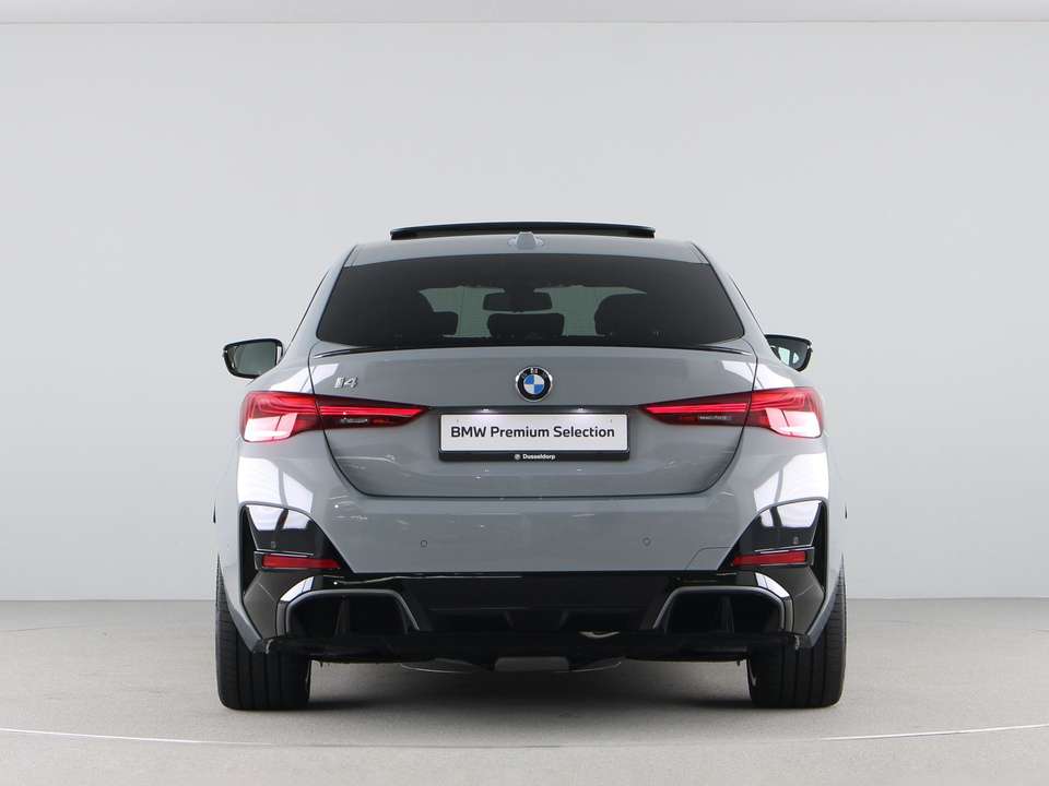 BMW i4 - Imagem 10