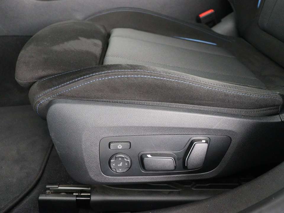 BMW 330 - Imagem 15