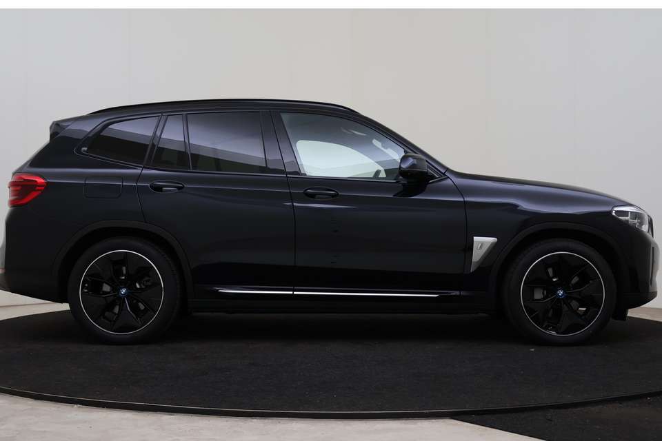 BMW iX3 - Imagem 7