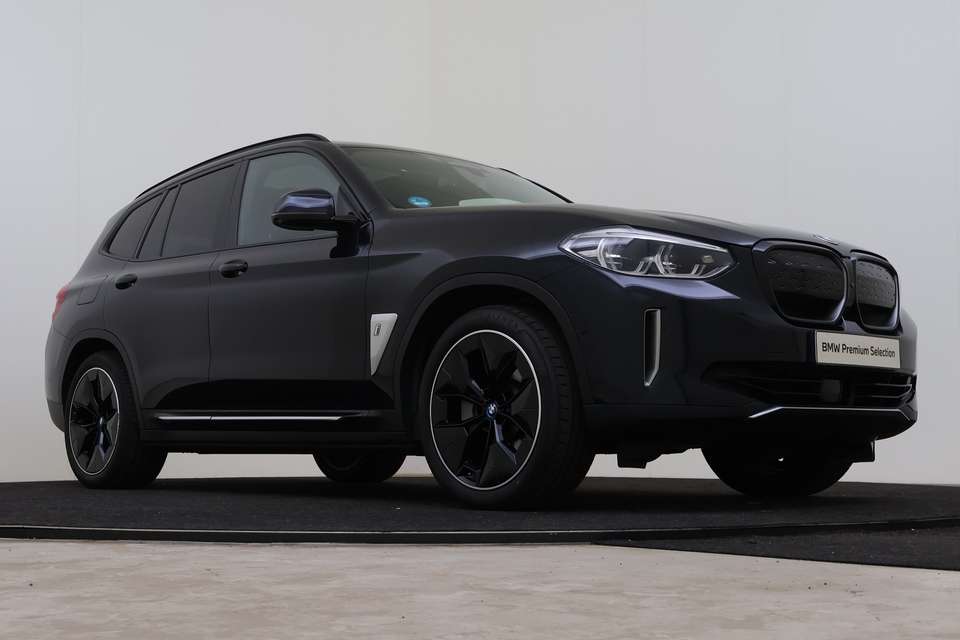 BMW iX3 - Imagem 10