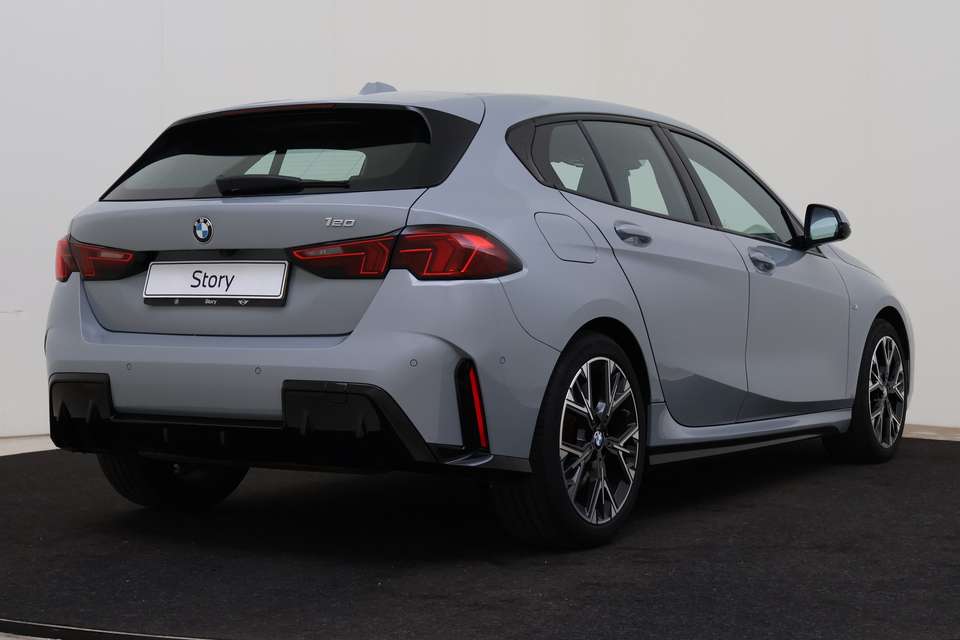 BMW 120 - Imagem 2