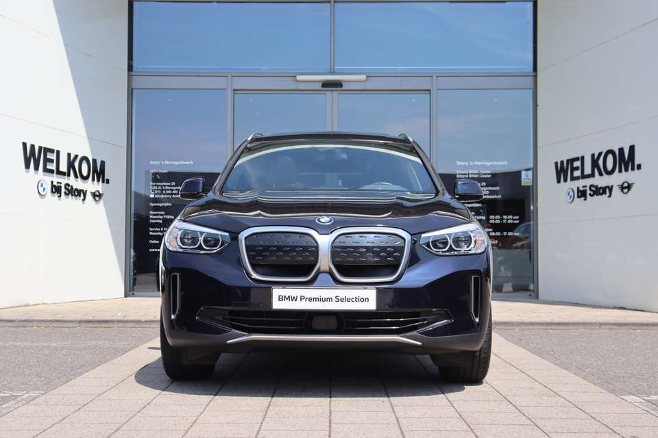 BMW iX3 - Imagem 2