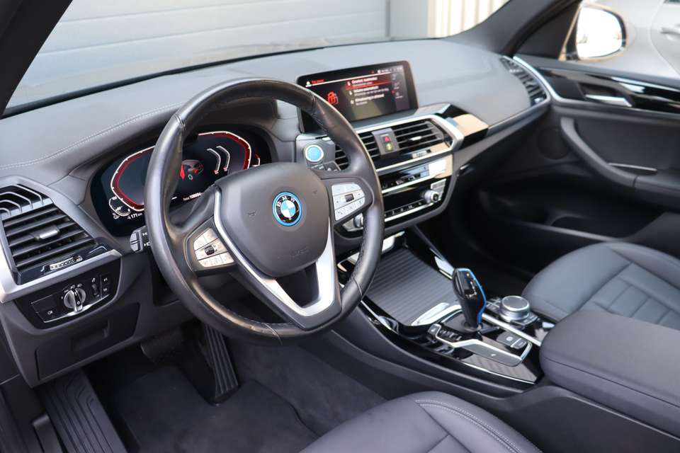 BMW iX3 - Imagem 13