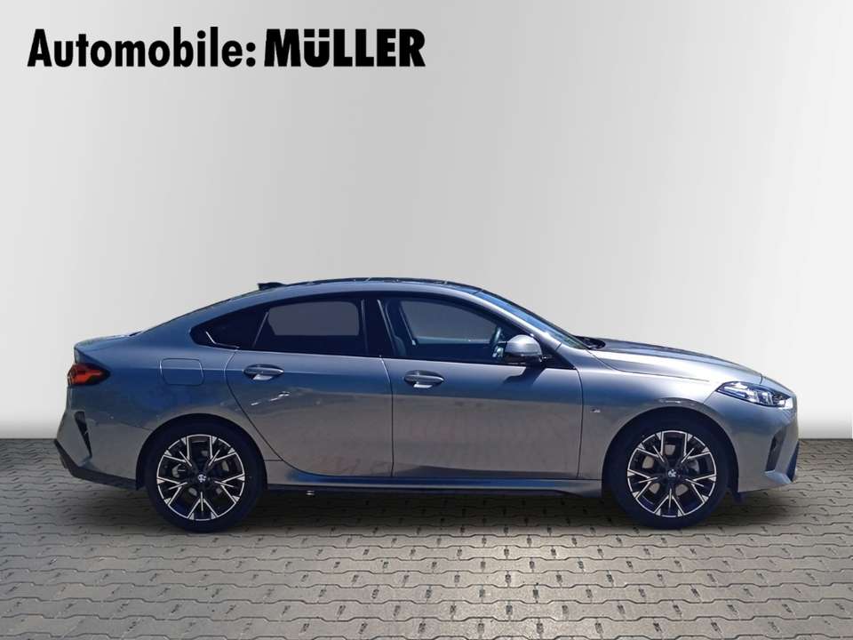 BMW 220 - Imagem 4