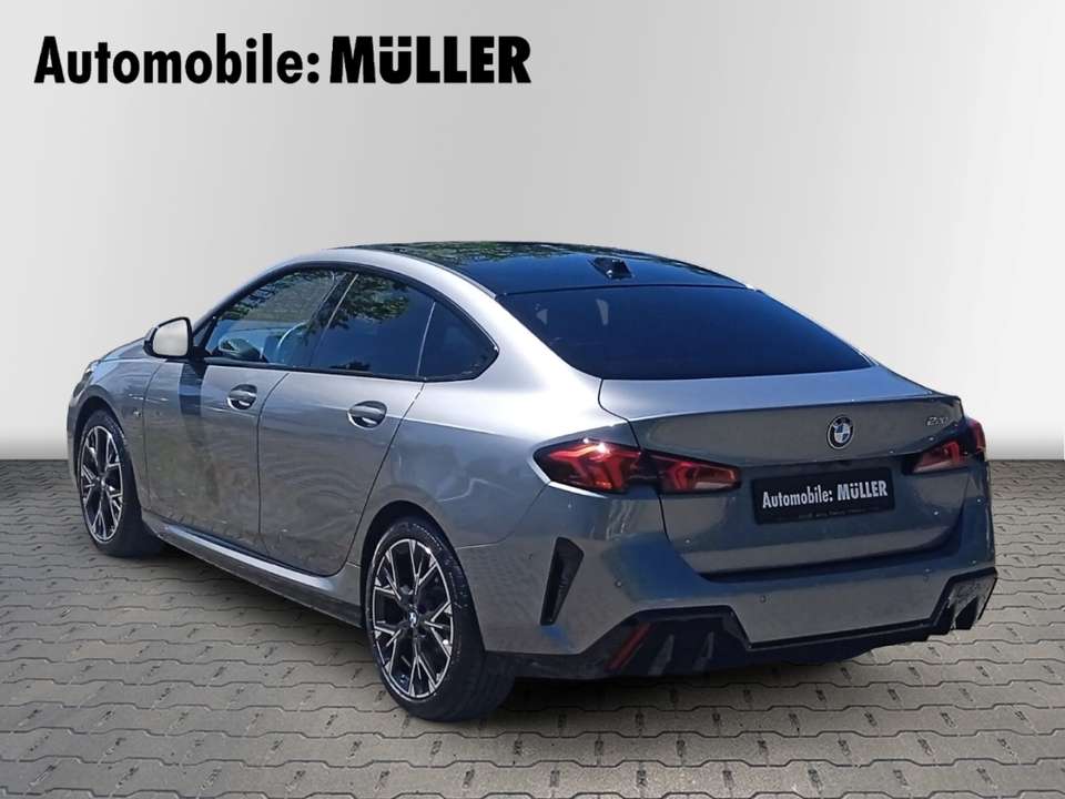 BMW 220 - Imagem 6