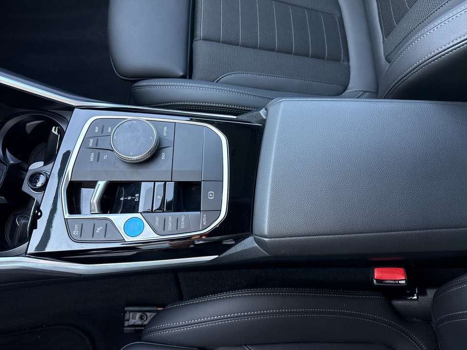 BMW i4 - Imagem 14