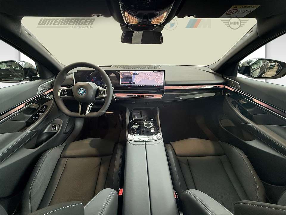 BMW 550 - Imagem 8