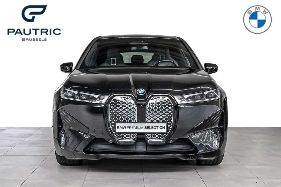 BMW iX - Imagem 2