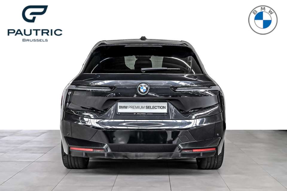 BMW iX - Imagem 4