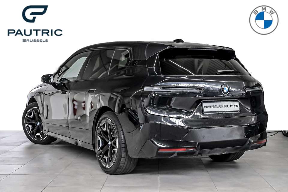BMW iX - Imagem 5