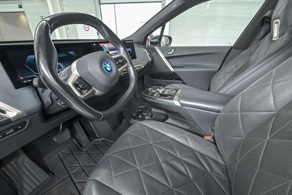 BMW iX - Imagem 6