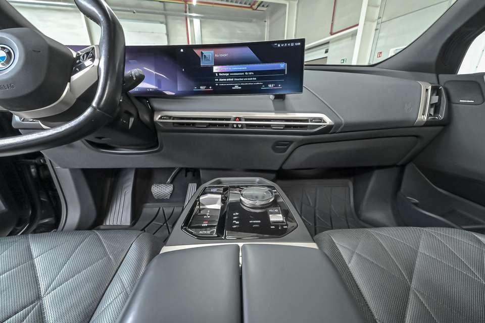 BMW iX - Imagem 7