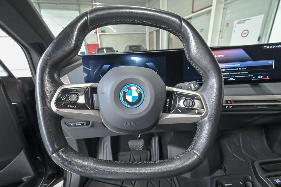 BMW iX - Imagem 9