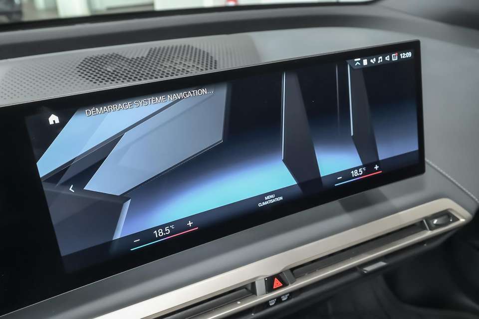 BMW iX - Imagem 14