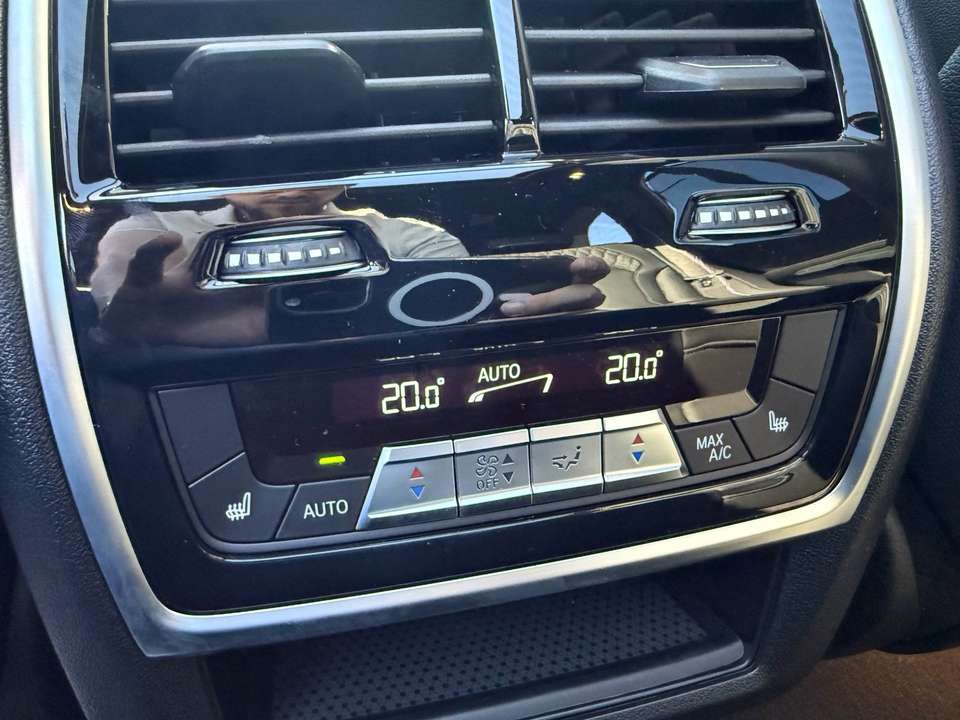 BMW X5 - Imagem 11