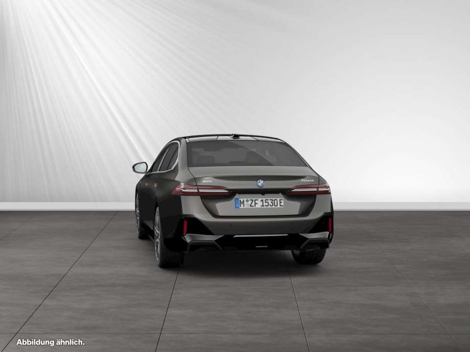 BMW 550 - Imagem 9