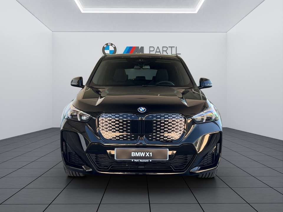 BMW iX1 - Imagem 2