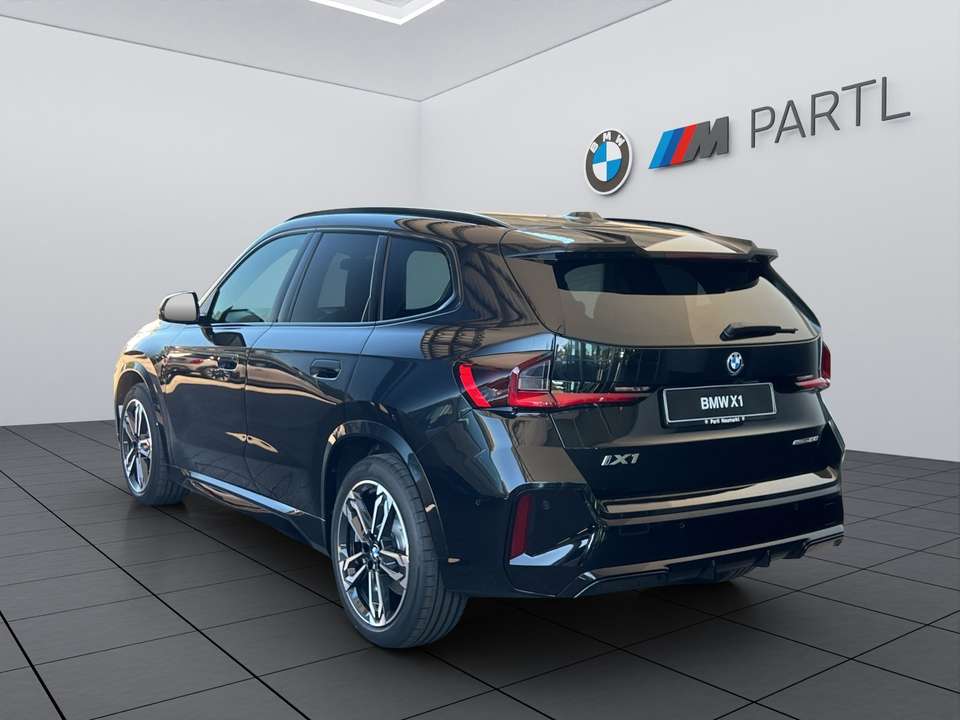 BMW iX1 - Imagem 3