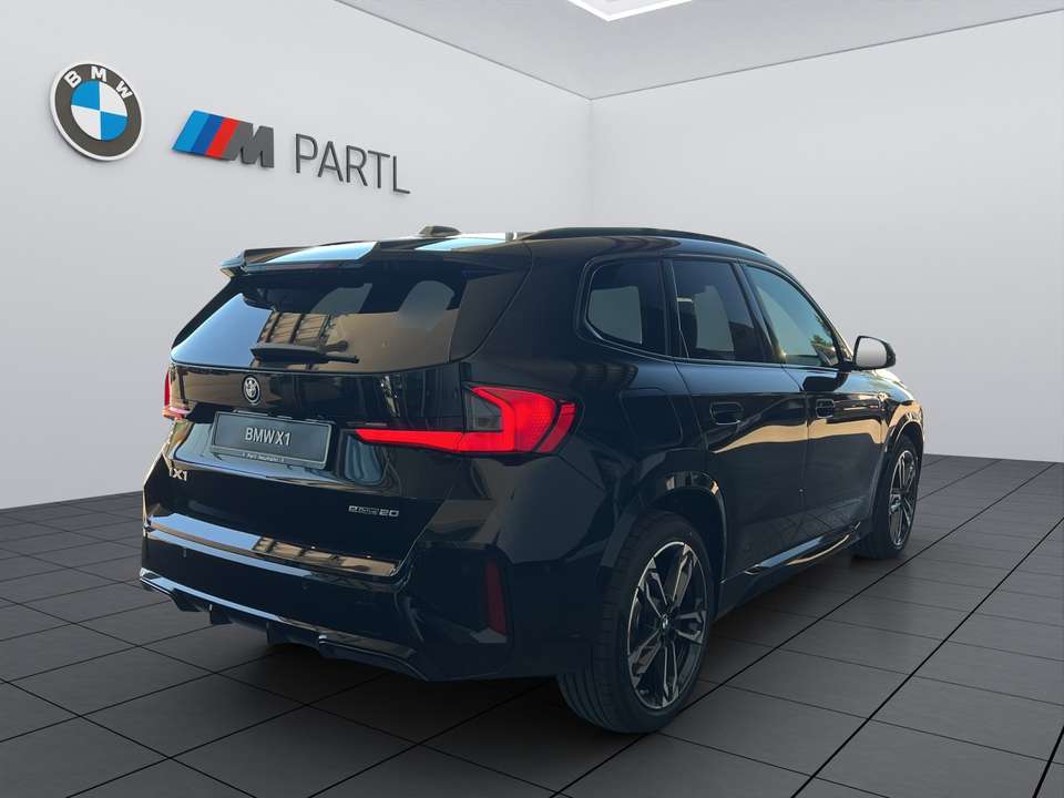 BMW iX1 - Imagem 4