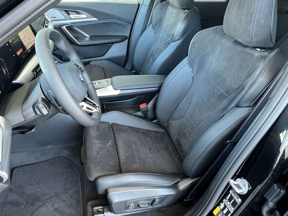 BMW iX1 - Imagem 8