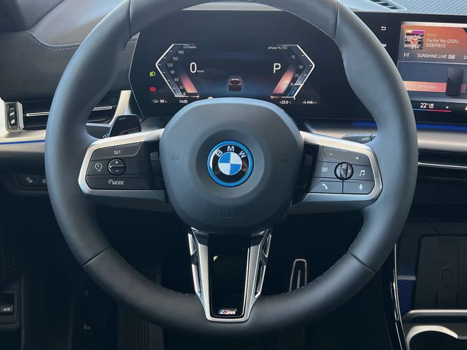 BMW iX1 - Imagem 12