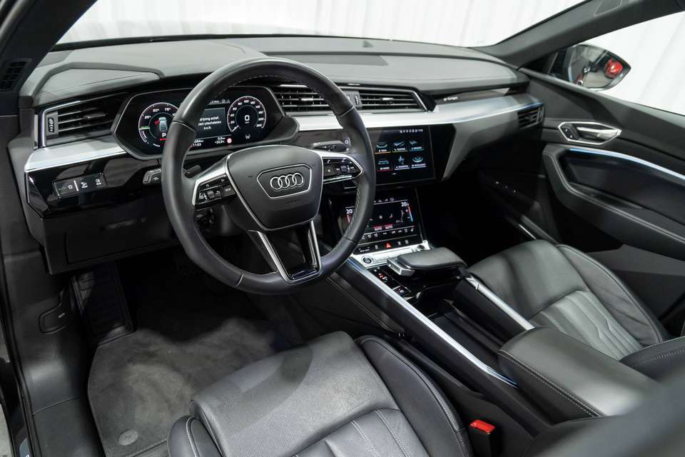 Audi Q8 e-tron - Imagem 13