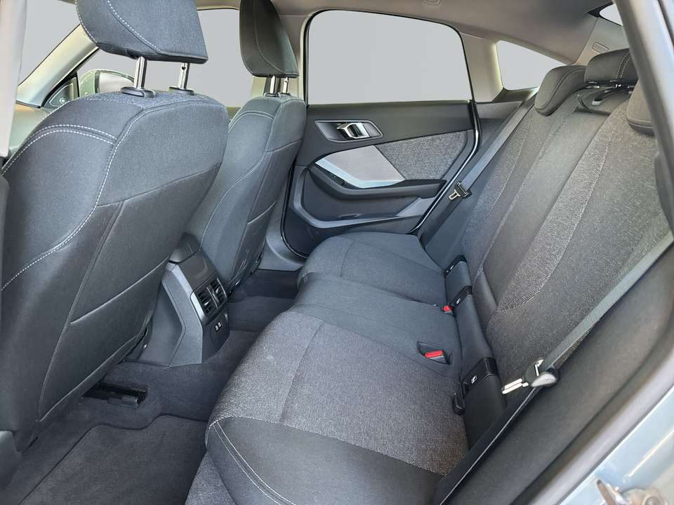 BMW 220 - Imagem 9