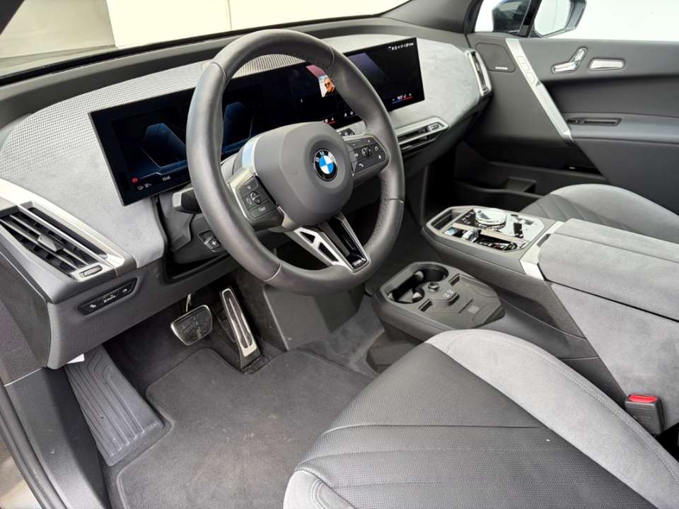 BMW iX - Imagem 6