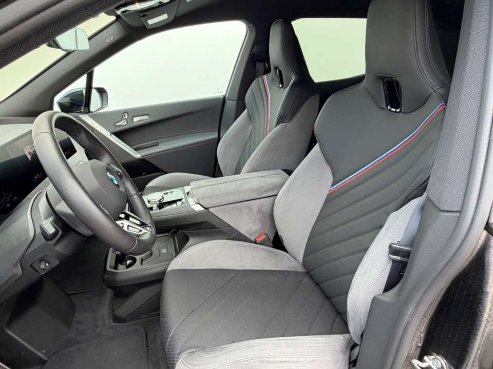 BMW iX - Imagem 7