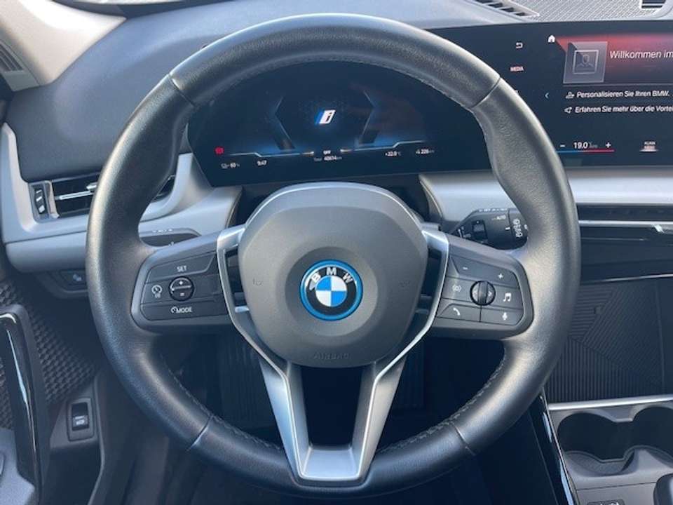 BMW iX1 - Imagem 9