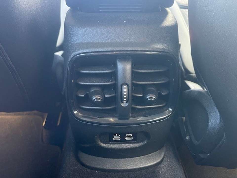 MINI One Clubman - Imagem 11