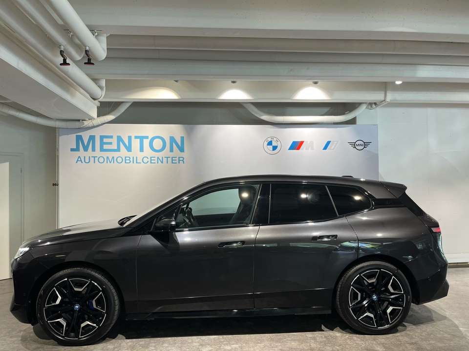 BMW iX - Imagem 3