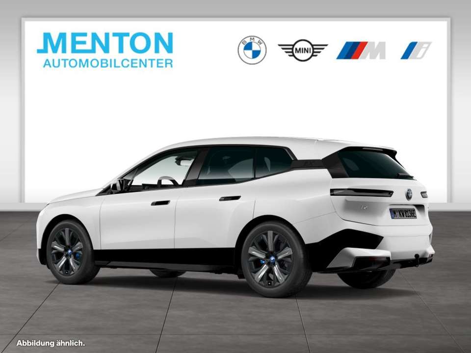 BMW iX - Imagem 8