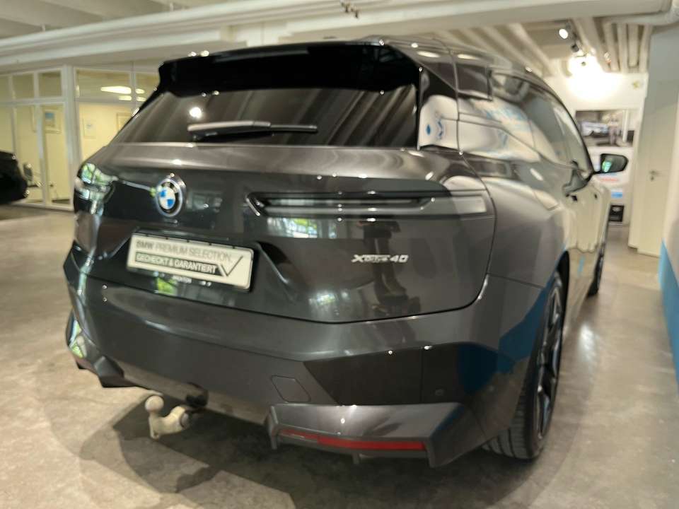 BMW iX - Imagem 8
