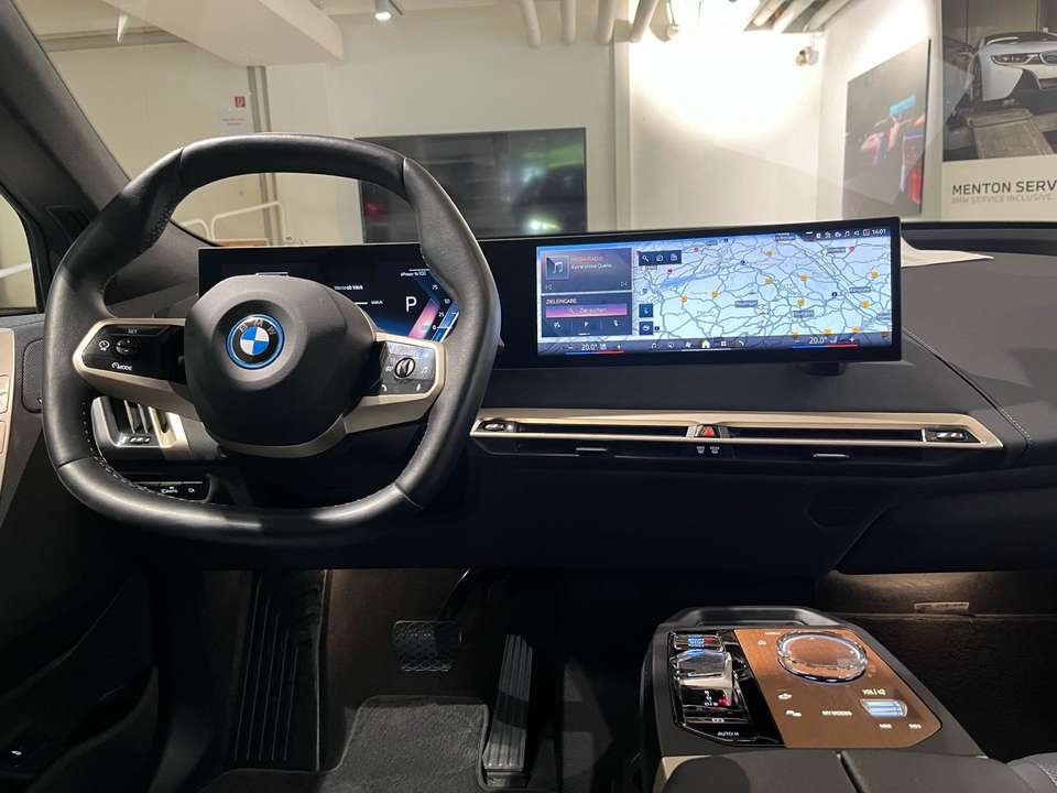 BMW iX - Imagem 10