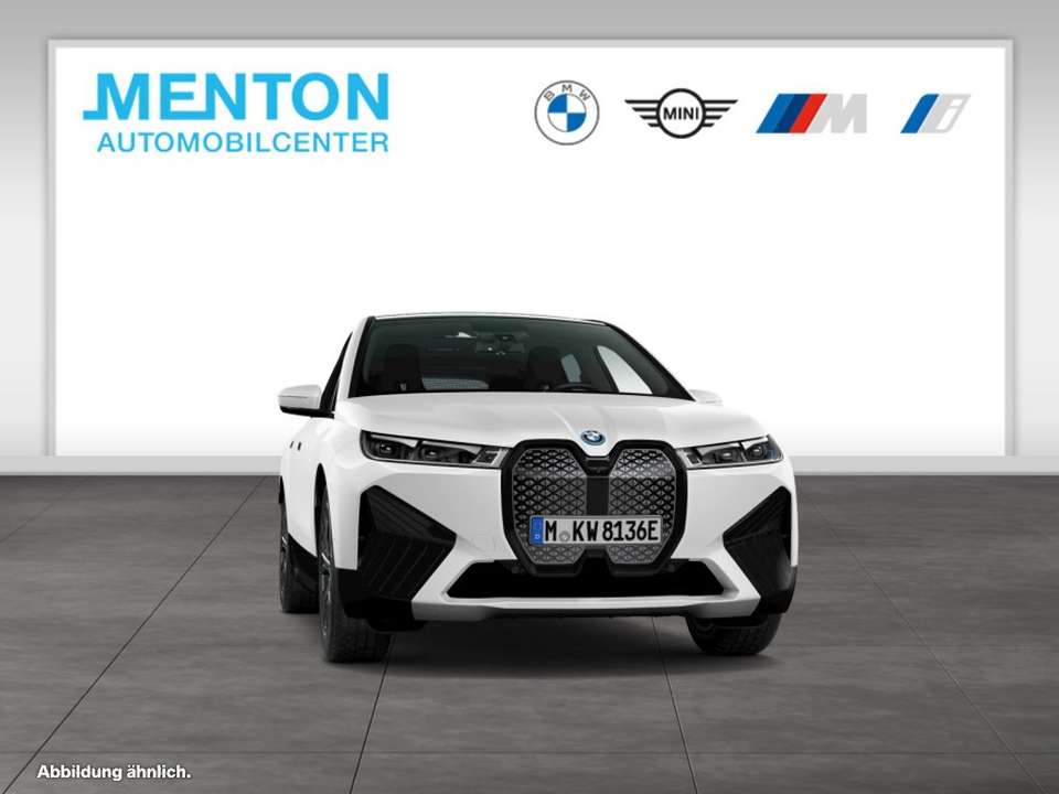 BMW iX - Imagem 12