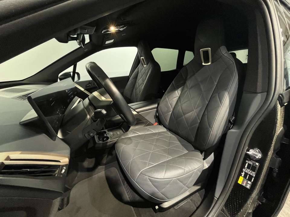 BMW iX - Imagem 10