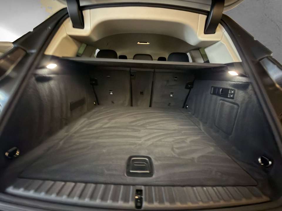 BMW iX - Imagem 12