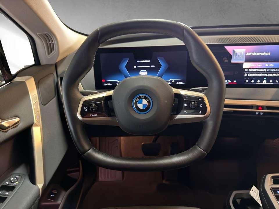 BMW iX - Imagem 15