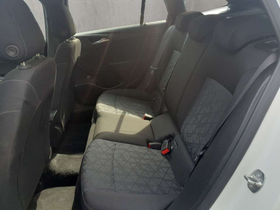 Opel Astra - Imagem 13