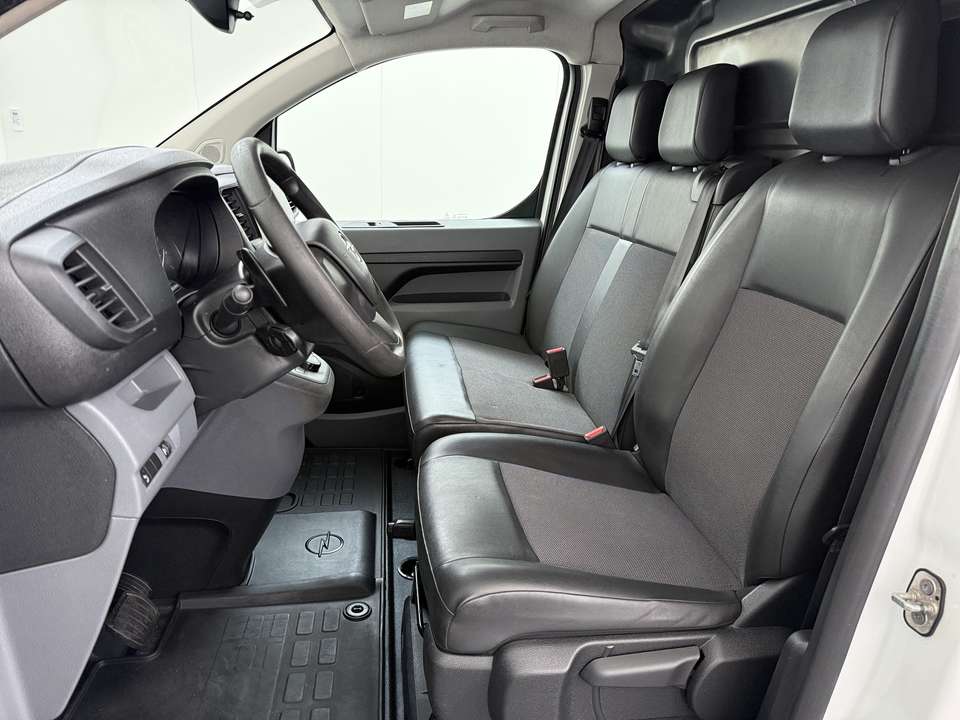 Opel Vivaro - Imagem 8