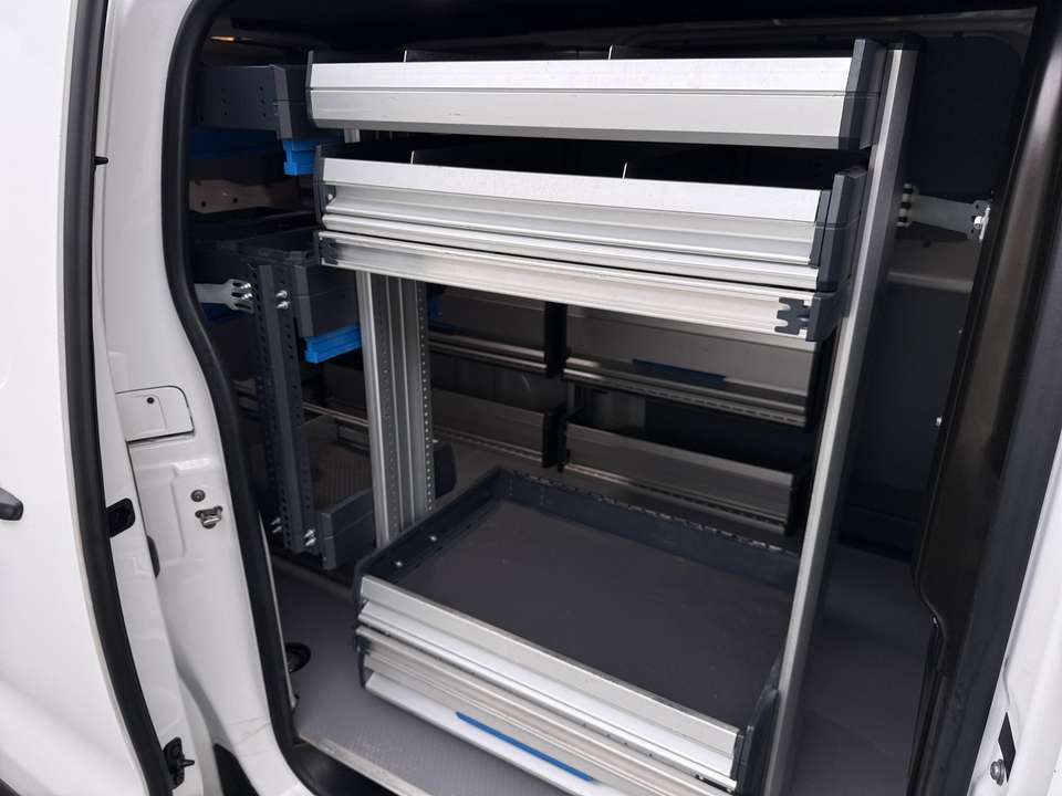 Opel Vivaro - Imagem 13