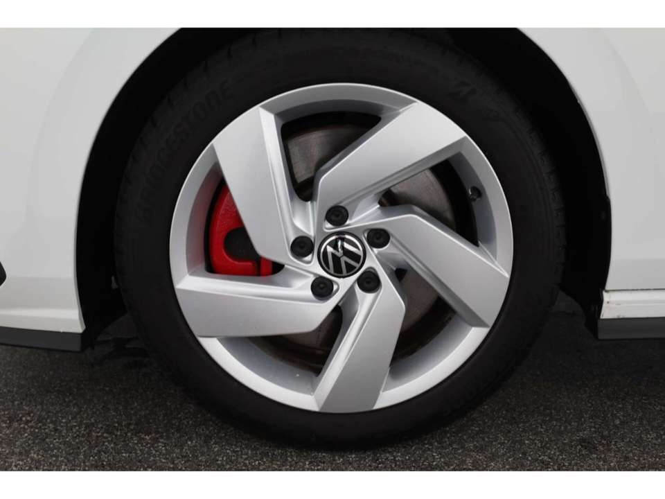 Volkswagen Golf GTI - Imagem 9