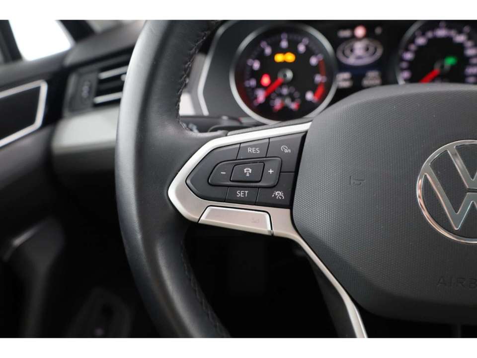 Volkswagen Passat Variant - Imagem 14