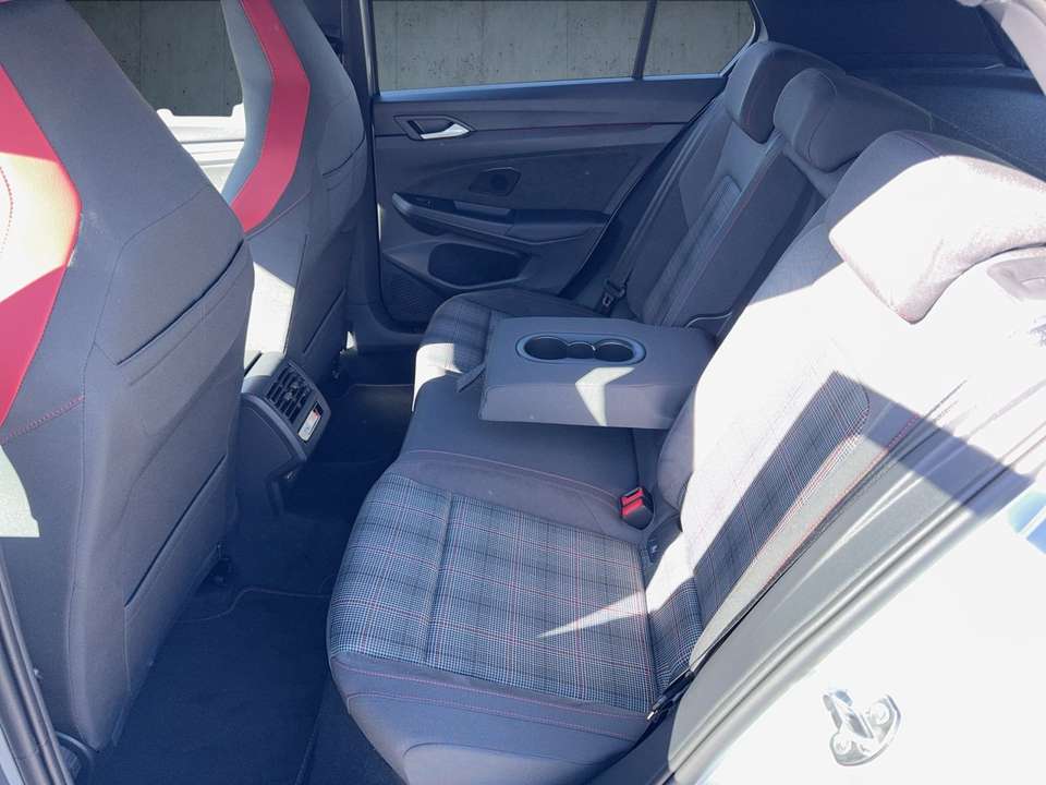 Volkswagen Golf GTI - Imagem 12
