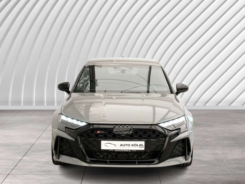 Audi RS3 - Imagem 2