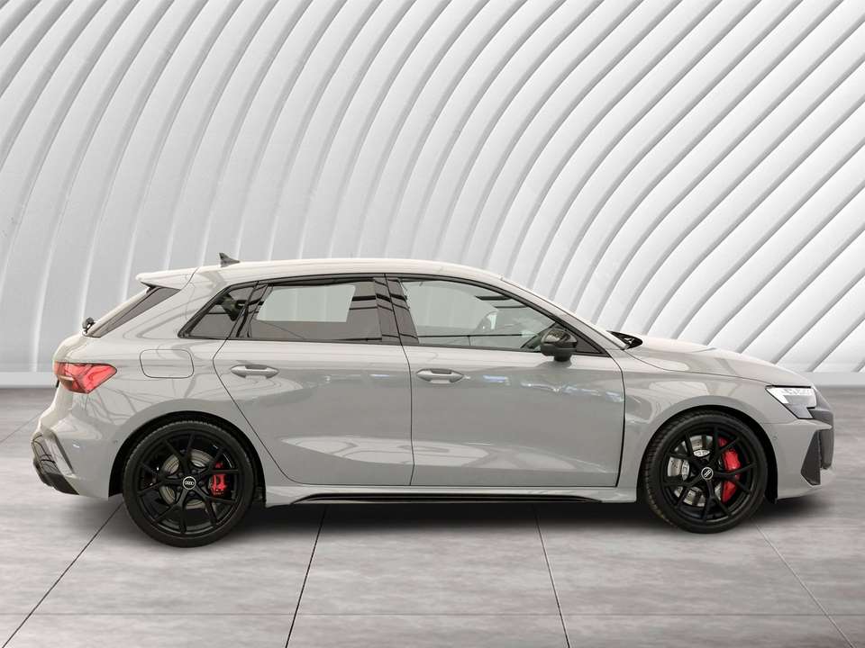 Audi RS3 - Imagem 4
